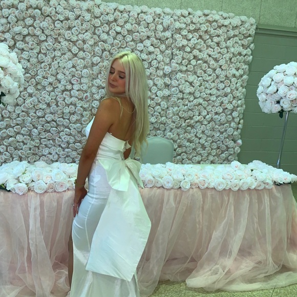 Long bow dress - Picture 2 of 3